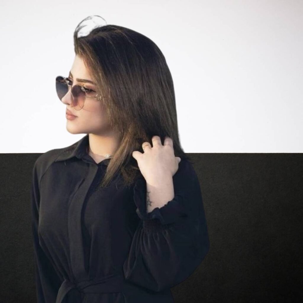 Attitude Girls DP Black And White