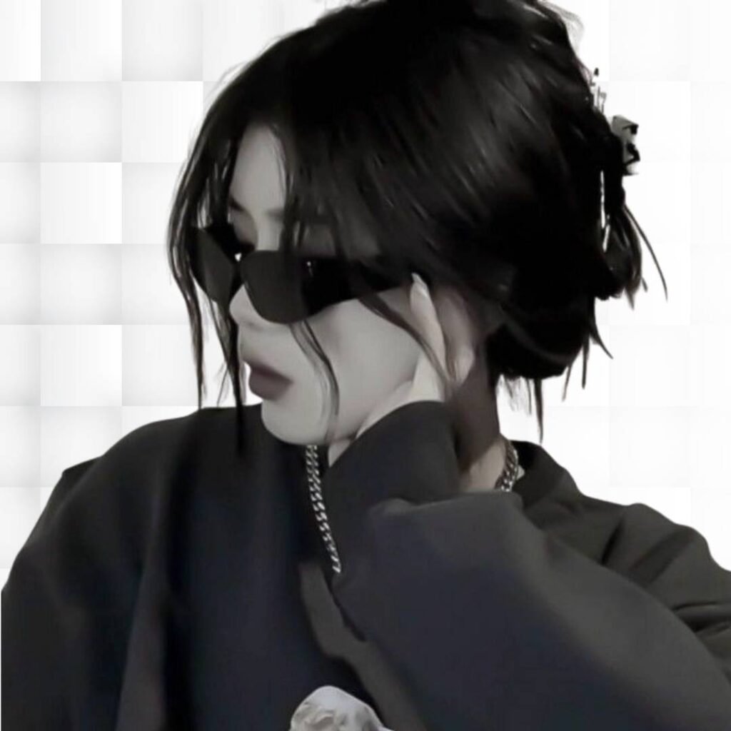 Attitude Girls DP Black And White