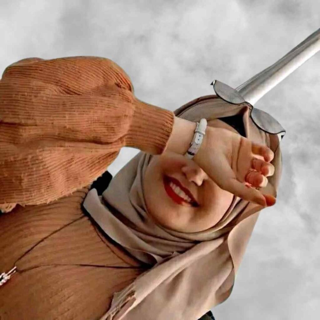 Cute Hijab Girl Profile Pic