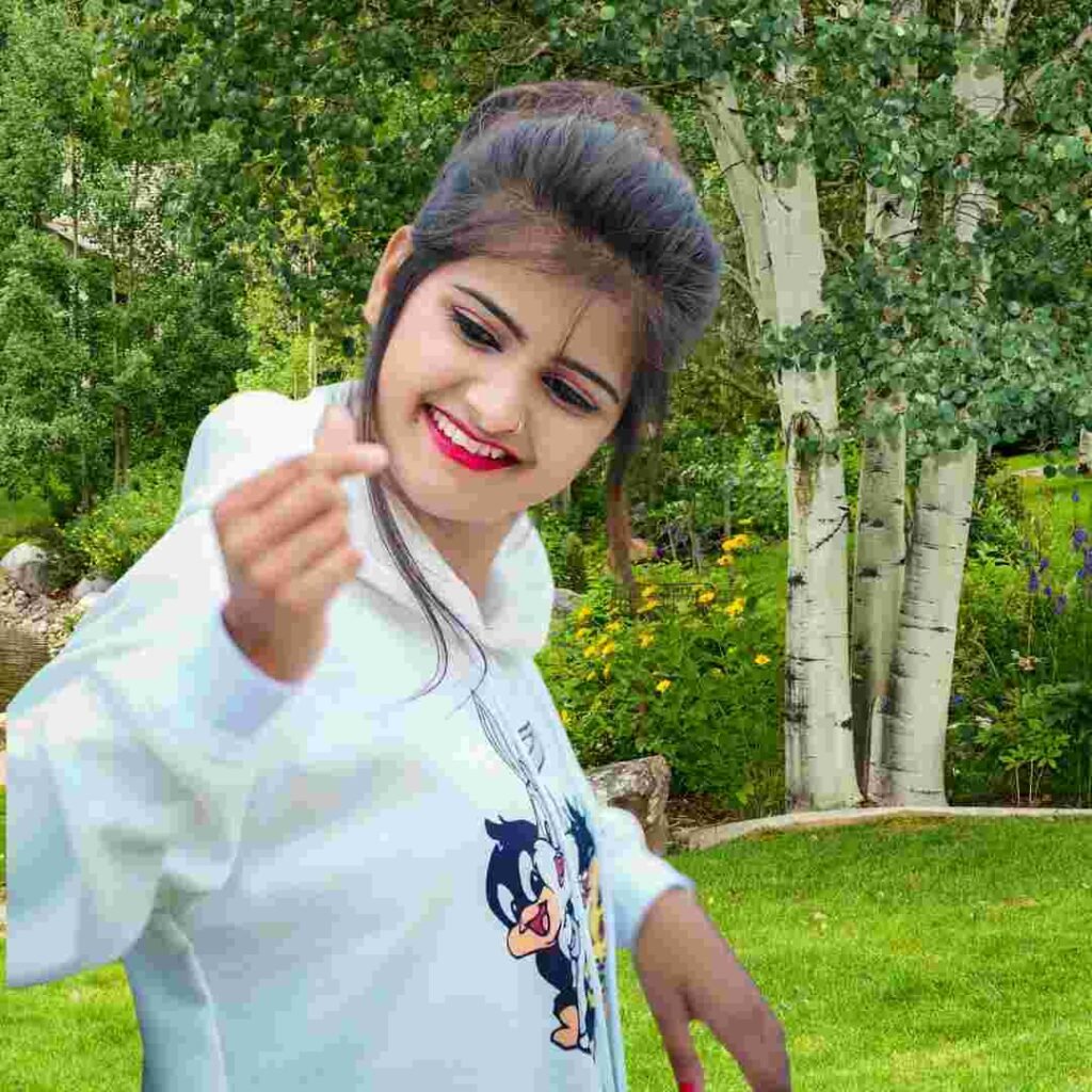 Ladhki Ki Photo Images